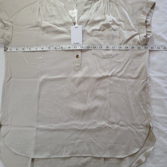 NWT Rose + Olive Cream Blouse L Cap Sleeve High-Low Lightweight Rayon Top - Picture 6 of 6